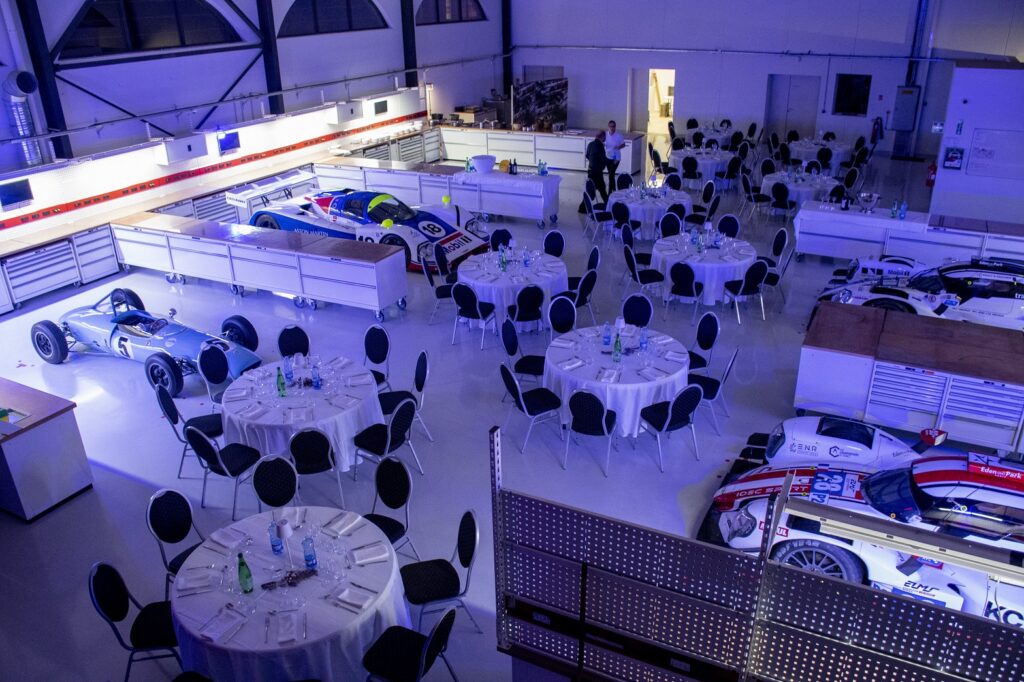 IDEC SPORT CLUB a accueilli les 30 septembre et 1er octobre un séminaire d’entreprise imaginé comme une véritable expérience collective, entre sport automobile, cohésion et découverte du territoire.